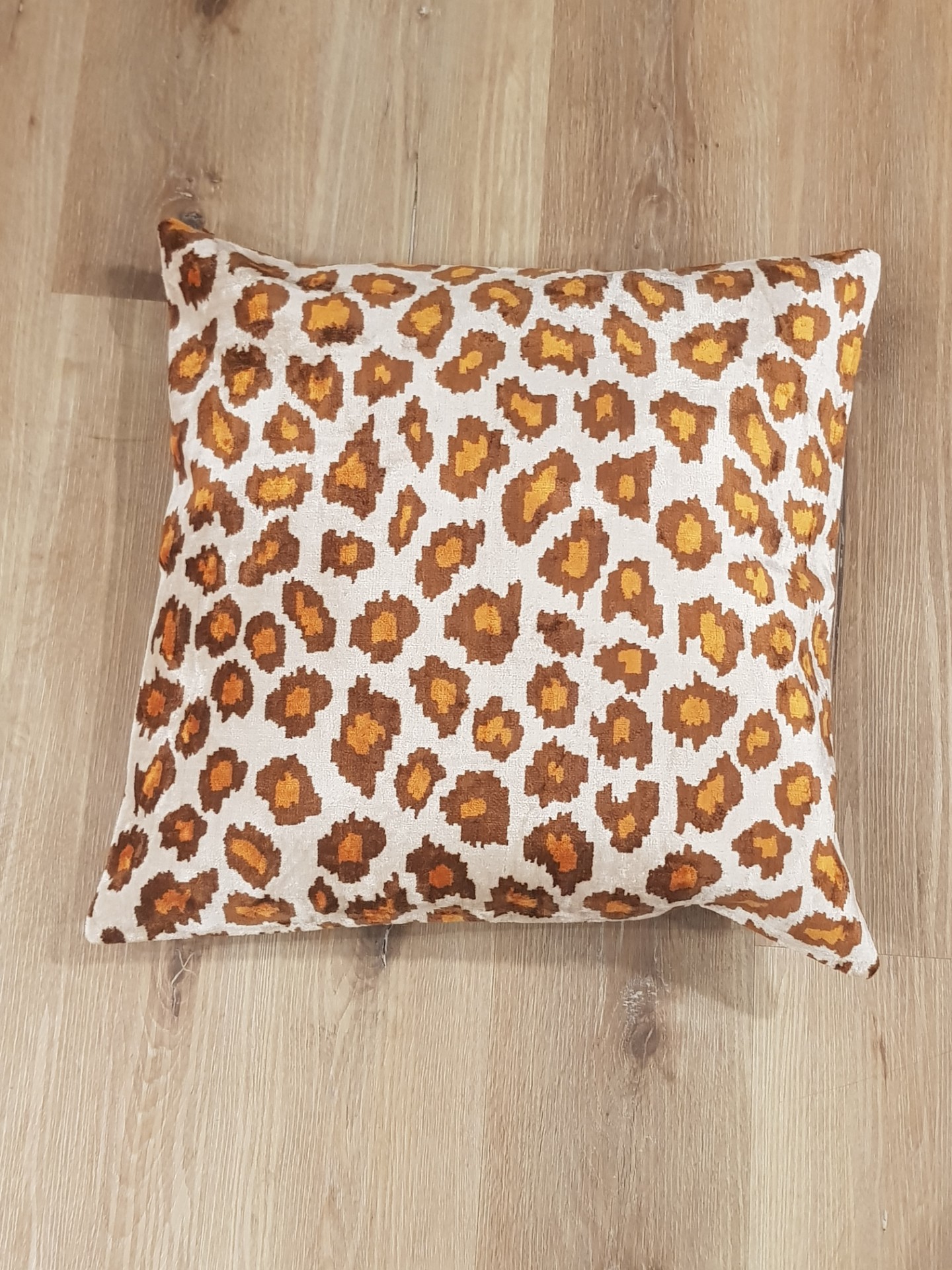 Hedvábný barevný povlak na polštář zvířecí 2 45x45cm