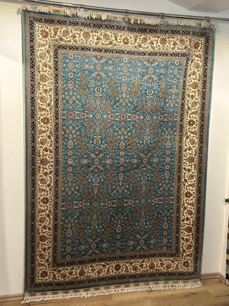 Hereke hedvábný koberec květinový 145x240cm