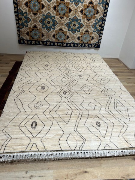 Koberec vlněný béžový s geometrickým vzorem 200x300 cm