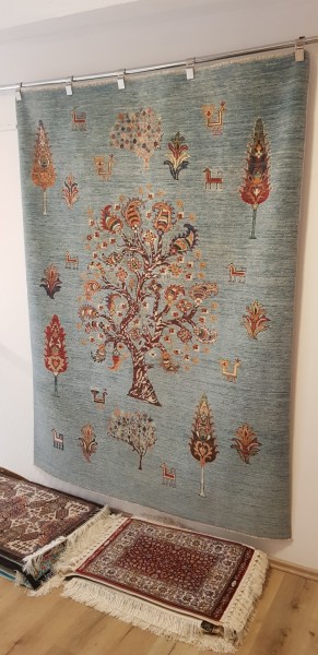 Koberec modrý vlněný se vzory 160x260cm